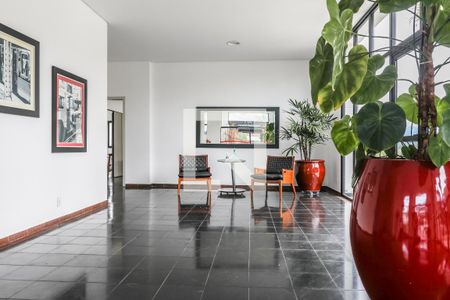 Apartamento para alugar com 300m², 3 quartos e 6 vagas Apartamento para alugar com 300m², 3 quartos e 6 vagasHall de Entrada