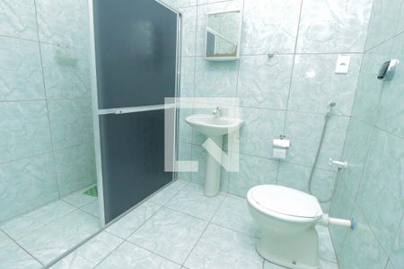 Banheiro de kitnet/studio para alugar com 1 quarto, 50m² em Jardim Vila Nova, Duque de Caxias