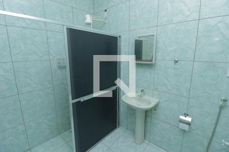 Banheiro de kitnet/studio para alugar com 1 quarto, 50m² em Jardim Vila Nova, Duque de Caxias