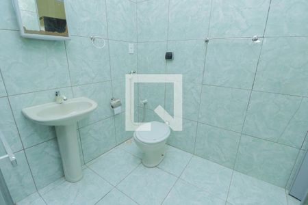 Banheiro de kitnet/studio para alugar com 1 quarto, 50m² em Jardim Vila Nova, Duque de Caxias