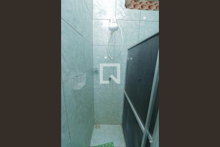 Banheiro de kitnet/studio para alugar com 1 quarto, 50m² em Jardim Vila Nova, Duque de Caxias