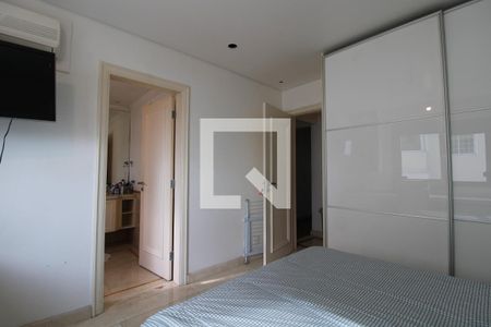 Apartamento à venda com 283m², 4 quartos e 4 vagasSuíte 1