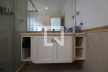 Apartamento à venda com 283m², 4 quartos e 4 vagasBanheiro da Suíte 1