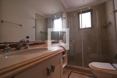 Apartamento à venda com 283m², 4 quartos e 4 vagasBanheiro da Suíte 4