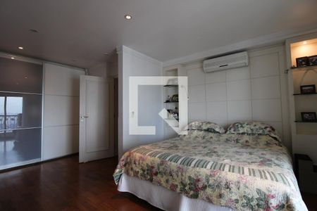 Apartamento à venda com 283m², 4 quartos e 4 vagasSuíte 2