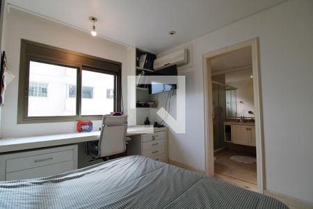 Apartamento à venda com 283m², 4 quartos e 4 vagasSuíte 1