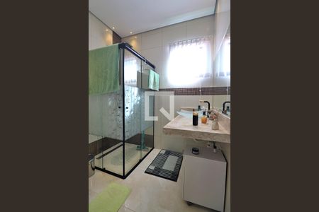 Casa à venda com 288m², 3 quartos e 3 vagasBanheiro da Suíte 2