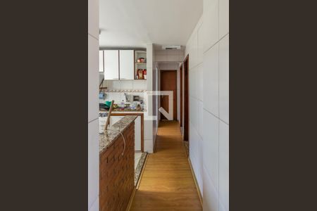 Corredor de apartamento à venda com 2 quartos, 55m² em Ramos, Rio de Janeiro