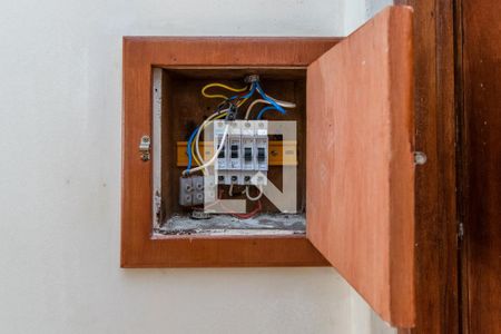 Sala - Quadro de luz de apartamento à venda com 2 quartos, 55m² em Ramos, Rio de Janeiro