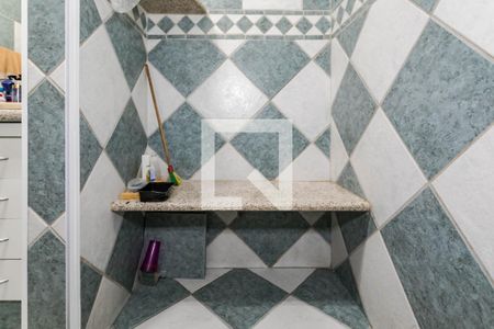 Casa para alugar com 400m², 3 quartos e 6 vagasBanheiro - Quarto 3 - Suíte