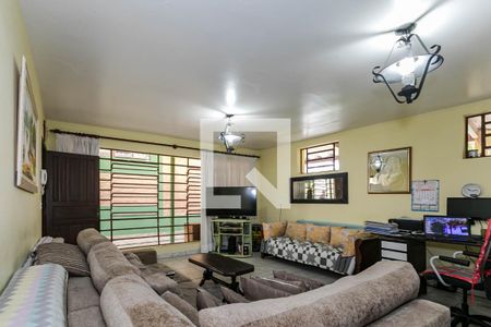 Casa para alugar com 400m², 3 quartos e 6 vagasSala - Edícula