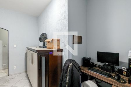 Casa à venda com 149m², 5 quartos e 2 vagas Casa à venda com 149m², 5 quartos e 2 vagasQuarto 1