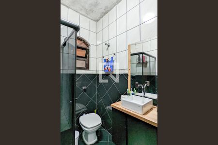 Casa à venda com 149m², 5 quartos e 2 vagas Casa à venda com 149m², 5 quartos e 2 vagasBanheiro