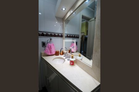 Apartamento à venda com 155m², 3 quartos e 3 vagasBanheiro do Quarto 2