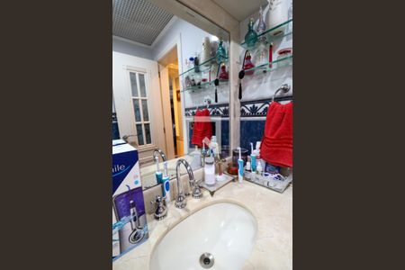 Apartamento à venda com 155m², 3 quartos e 3 vagasBanheiro do Quarto 1