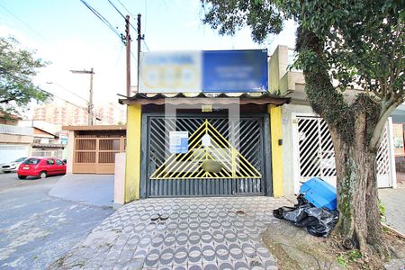 Casa para alugar com 113m², 2 quartos e 2 vagasFachada