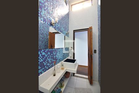 Casa para alugar com 113m², 2 quartos e 2 vagasBanheiro Social