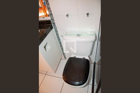 Apartamento à venda com 55m², 2 quartos e 1 vaga Apartamento à venda com 55m², 2 quartos e 1 vagaBanheiro