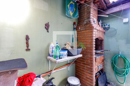 Casa à venda com 60m², 2 quartos e 2 vagasChurrasqueira e Área de Serviço