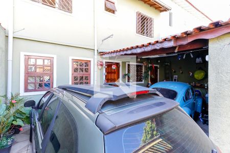 Casa à venda com 60m², 2 quartos e 2 vagasGaragem