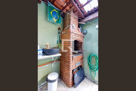 Casa à venda com 60m², 2 quartos e 2 vagasChurrasqueira e Área de Serviço