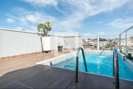 Casa à venda com 280m², 3 quartos e 4 vagas Casa à venda com 280m², 3 quartos e 4 vagasPiscina