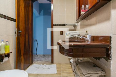 Casa à venda com 280m², 3 quartos e 4 vagas Casa à venda com 280m², 3 quartos e 4 vagasBanheiro