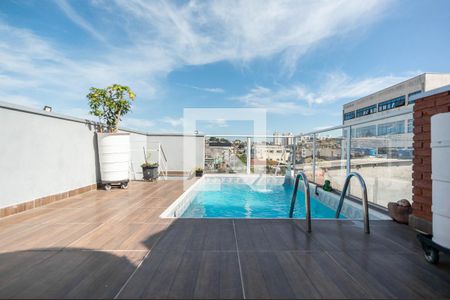 Casa à venda com 280m², 3 quartos e 4 vagas Casa à venda com 280m², 3 quartos e 4 vagasPiscina