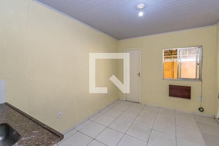 Kitnet de kitnet/studio para alugar com 1 quarto, 18m² em Brás de Pina, Rio de Janeiro