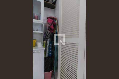 Lavanderia de casa de condomínio para alugar com 2 quartos, 130m² em Aparecida, Santos