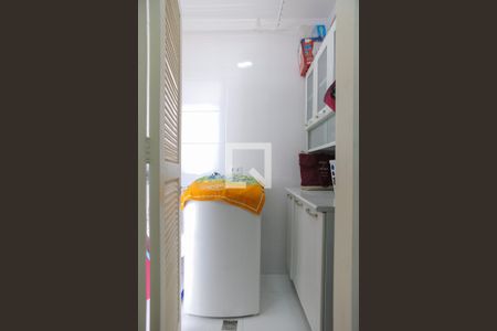 Apartamento para alugar com 130m², 2 quartos e 1 vaga Apartamento para alugar com 130m², 2 quartos e 1 vagaBanheiro de Serviço