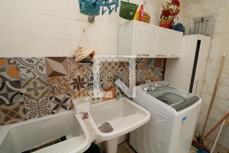 Casa à venda com 300m², 4 quartos e 4 vagasÁrea de Serviço