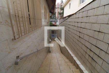 Casa à venda com 300m², 4 quartos e 4 vagasCorredor