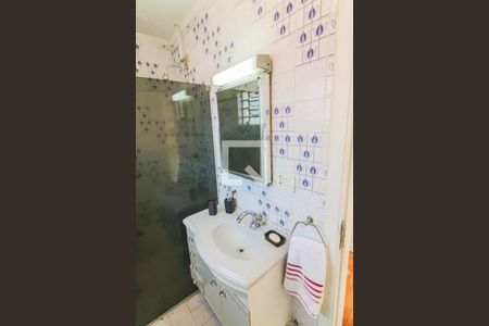 Casa à venda com 125m², 2 quartos e 2 vagas Casa à venda com 125m², 2 quartos e 2 vagasBanheiro