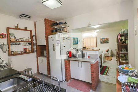 Casa à venda com 125m², 2 quartos e 2 vagas Casa à venda com 125m², 2 quartos e 2 vagasCozinha