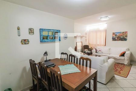 Sala de casa à venda com 2 quartos, 125m² em Ferreira, São Paulo