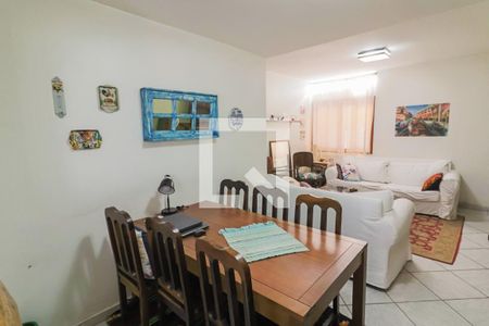 Sala de casa à venda com 2 quartos, 125m² em Ferreira, São Paulo