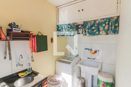 Casa à venda com 125m², 2 quartos e 2 vagas Casa à venda com 125m², 2 quartos e 2 vagasLavanderia