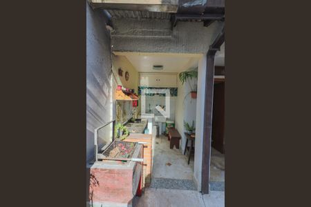 Casa à venda com 125m², 2 quartos e 2 vagas Casa à venda com 125m², 2 quartos e 2 vagasLavanderia