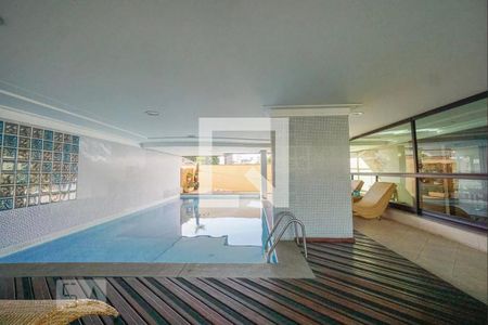 Apartamento à venda com 70m², 3 quartos e 2 vagasÁrea comum - Piscina