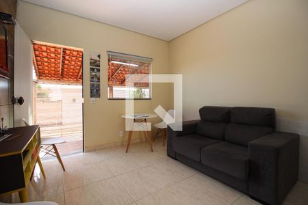 Sala de casa para alugar com 2 quartos, 75m² em Setor Habitacional Arniqueira (águas Claras), Brasília