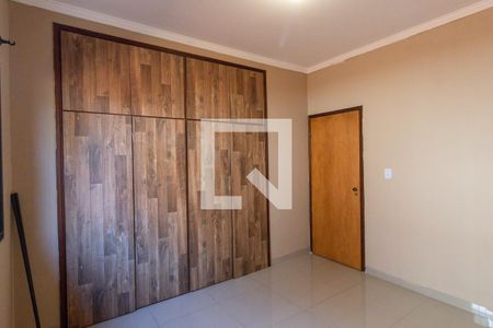 Suíte de casa para alugar com 4 quartos, 474m² em Ribeirânia, Ribeirão Preto