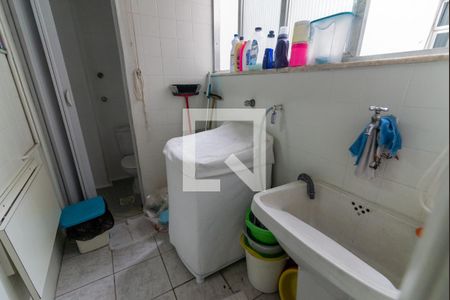 Apartamento à venda com 110m², 3 quartos e 1 vagaÁrea de Serviço