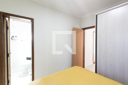 Casa à venda com 60m², 2 quartos e 2 vagas Casa à venda com 60m², 2 quartos e 2 vagasSuíte 1