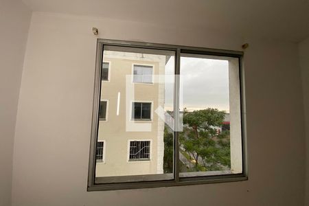 Janela do Quarto 1 de apartamento para alugar com 3 quartos, 52m² em Santos Dumont, São Leopoldo