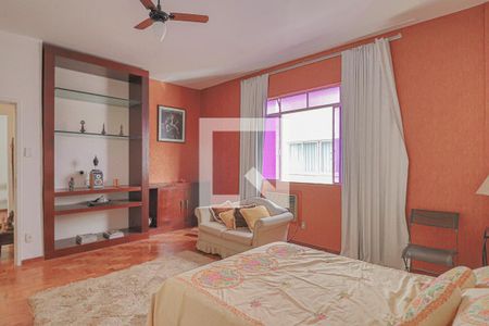 Apartamento à venda com 180m², 3 quartos e 2 vagasQuarto Suíte