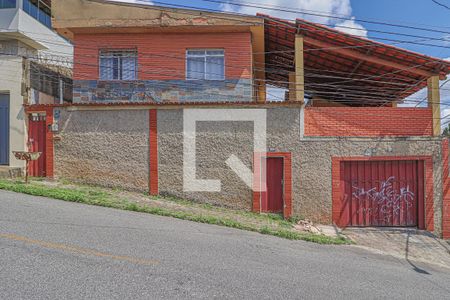 Casa para alugar com 80m², 2 quartos e 1 vagaFachada