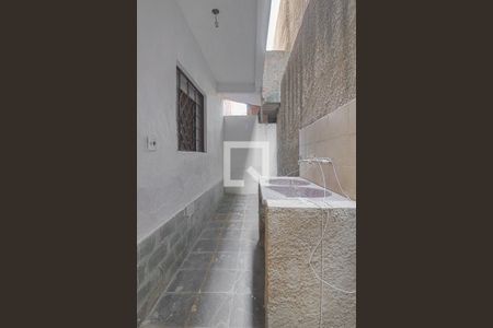 Casa para alugar com 80m², 2 quartos e 1 vagaÁrea de Serviço