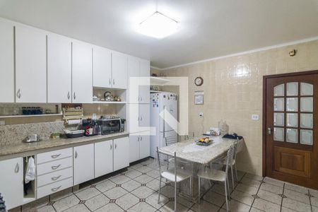 Casa à venda com 303m², 4 quartos e 4 vagasCozinha