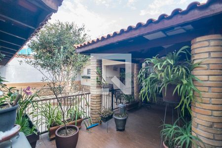 Casa à venda com 303m², 4 quartos e 4 vagasQuintal
